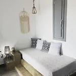 Aeron Villa *