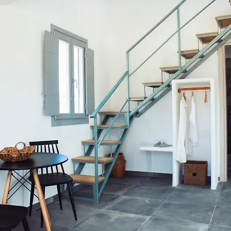 Aeron Villa