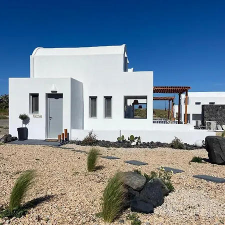 Aeron Villa