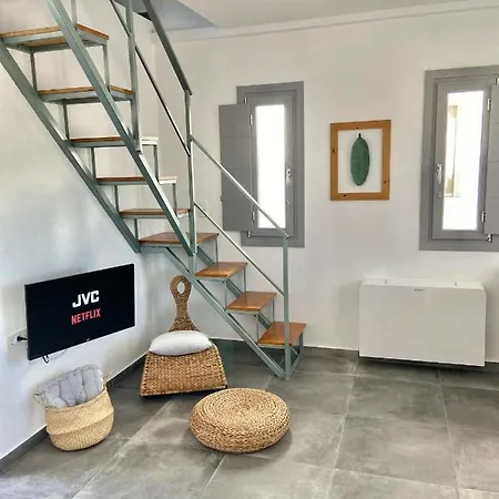 Aeron Villa