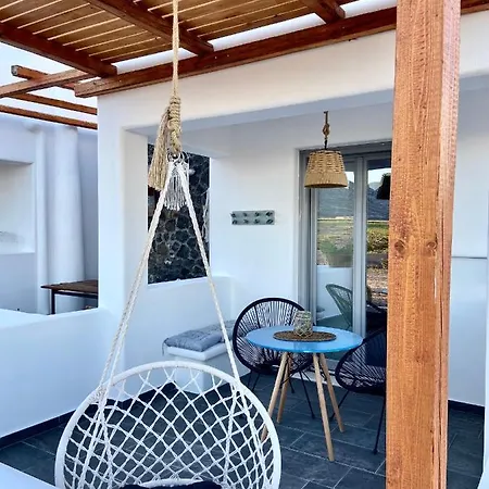 Aeron Villa *